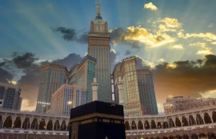14 Nights 4 Star August Umrah Package 2024