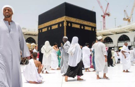 14 Nights 3 Star March Umrah Package 2025