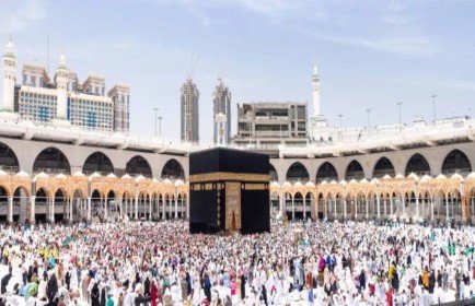 10 Nights 3 Star Manchester Umrah Packages 2024