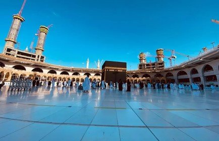 14 Nights 4 Star London Umrah Packages 2024