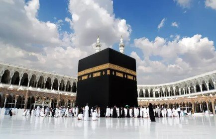14 Nights 5 Star Ramadan Umrah Packages 2025