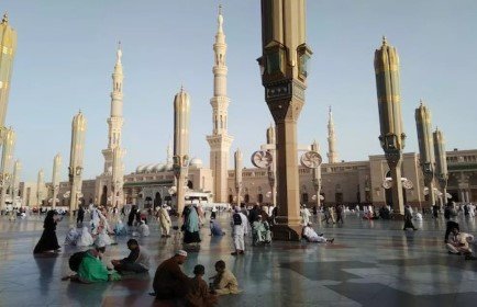 14 Nights 4 Star Ramadan Umrah Packages 2025